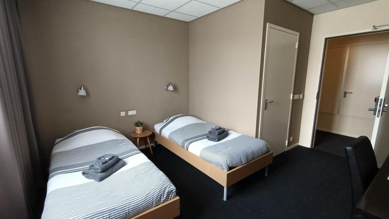Hotel Rozenburg מראה חיצוני תמונה