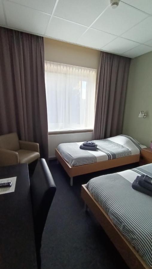 Hotel Rozenburg מראה חיצוני תמונה