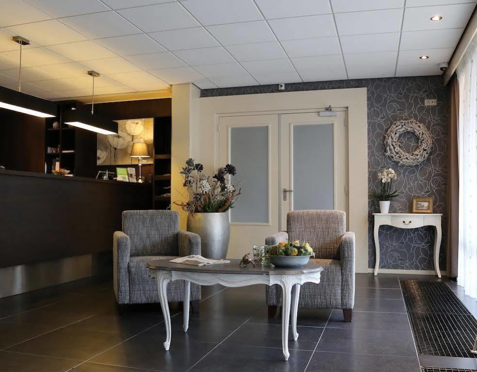 Hotel Rozenburg מראה חיצוני תמונה