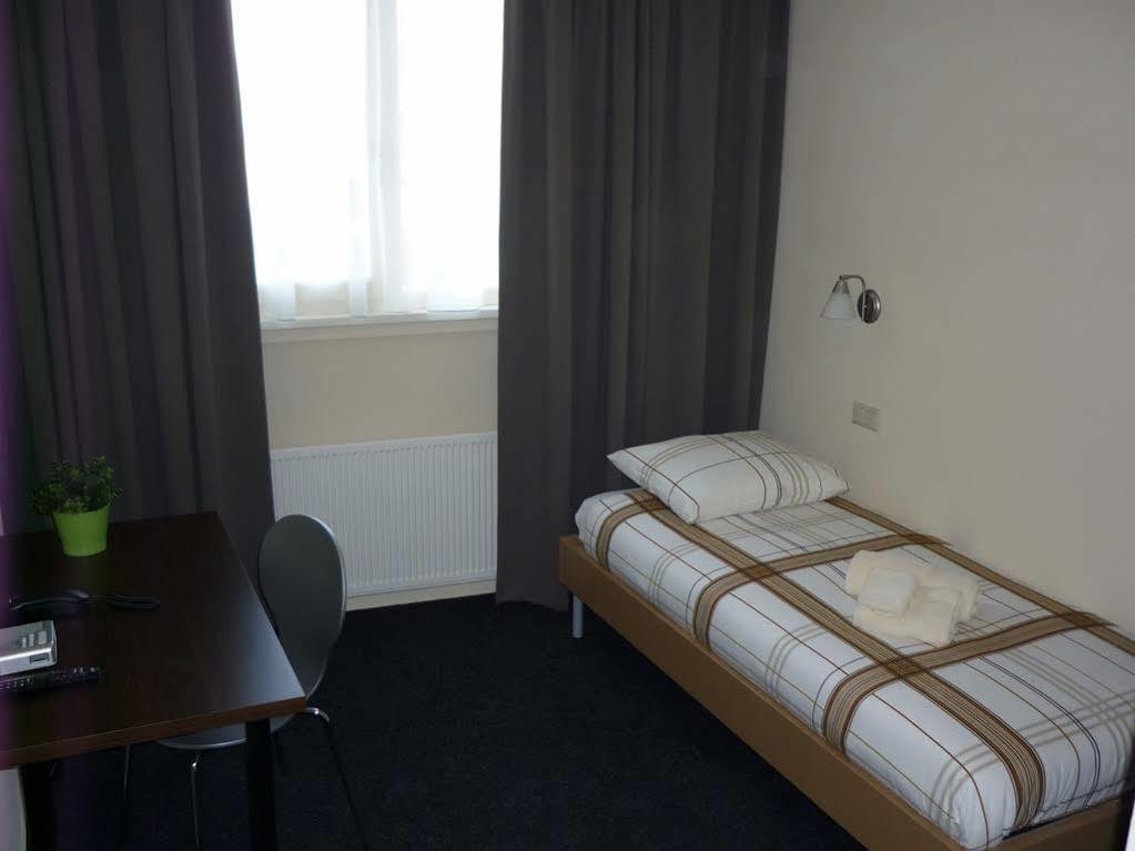 Hotel Rozenburg מראה חיצוני תמונה